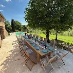 Casa de Férias The Combet Farm Exclusive Retreat In Lush Nature *