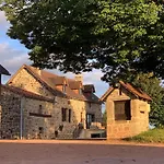 The Combet Farm Exclusive Retreat In Lush Nature Le Bouyssou