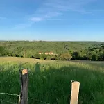 The Combet Farm Exclusive Retreat In Lush Nature *