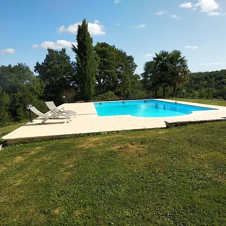 The Combet Farm Exclusive Retreat In Lush Nature