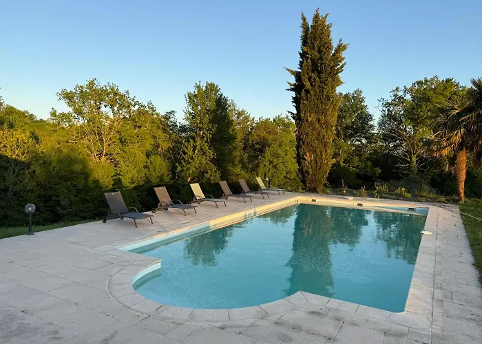 Nyaraló The Combet Farm Exclusive Retreat In Lush Nature